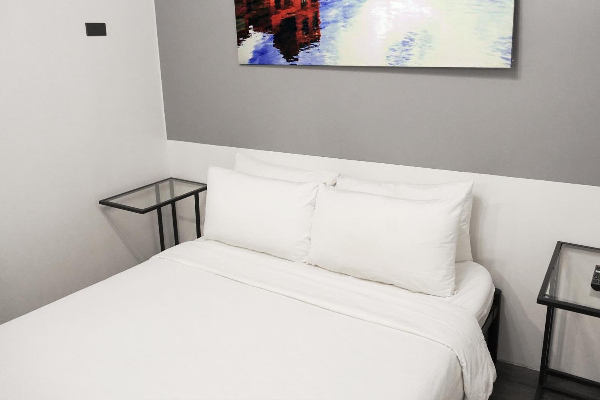 Mystay Hotel Bgc North Pasig City Exteriör bild